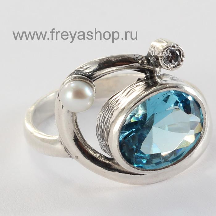 Серебряное кольцо "Орбита" с фианитами и жемчужиной, Россия