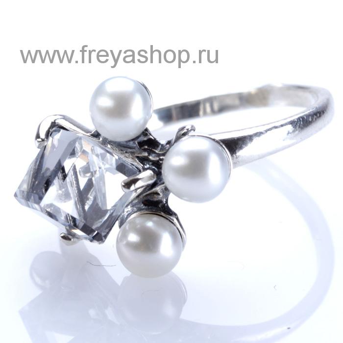 Серебряное кольцо "Тайна" с кристаллом Сваровски и жемчугом, Россия