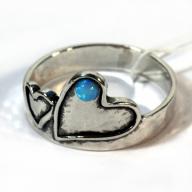 Серебряное кольцо с двумя сердечками и опалом, Израиль