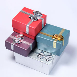 Подарочные ювелирные коробочки из картона